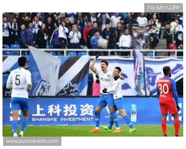 保利尼奥生涯轨迹：巴甲崛起、欧洲征战与中超回归解析